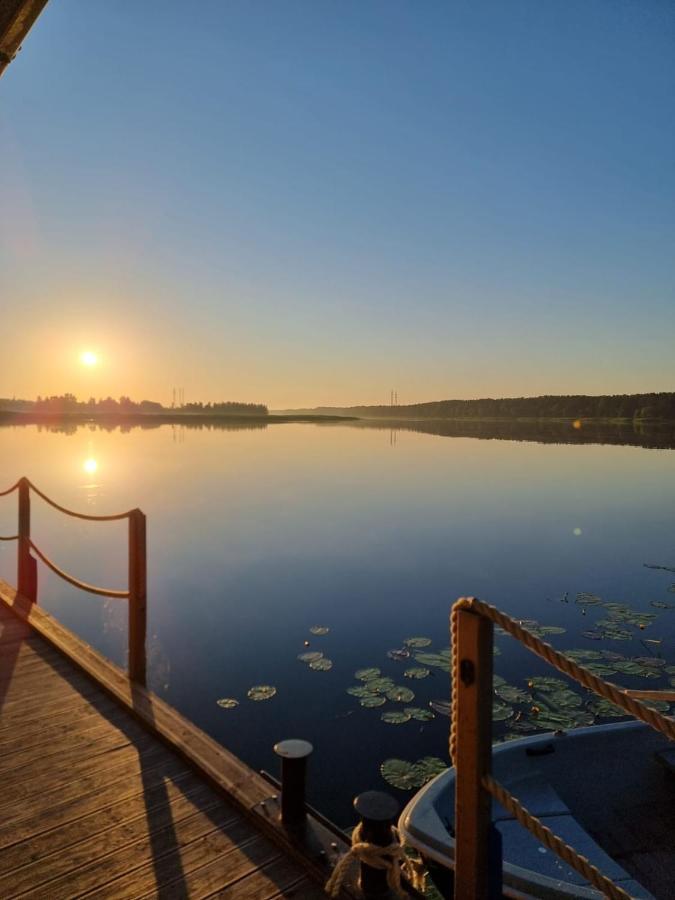 Отель Houseboat "Upes Nams" Varkali Экстерьер фото