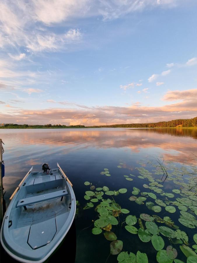 Отель Houseboat "Upes Nams" Varkali Экстерьер фото